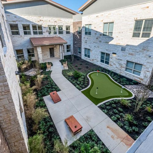 Buda Oaks | Courtyard